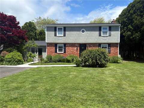 13 South Hillview Drive, Narragansett, RI 02882