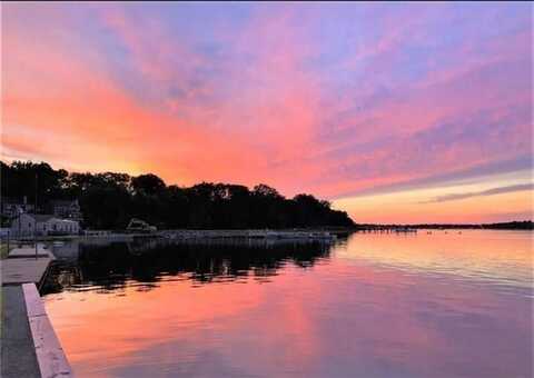 99 Smith Street, Bristol, RI 02809