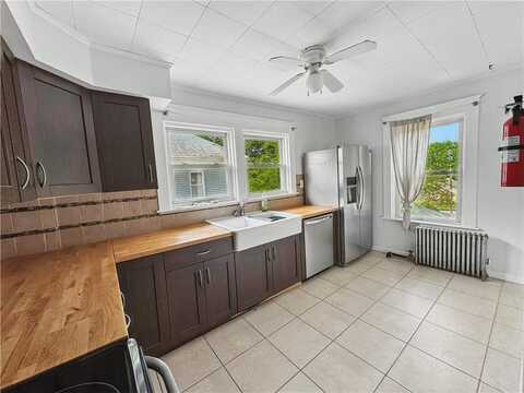434 River Avenue, Providence, RI 02908