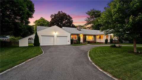 141 Weetamoe Drive, Warwick, RI 02888