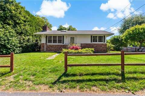 75 Circuit Drive, Narragansett, RI 02882