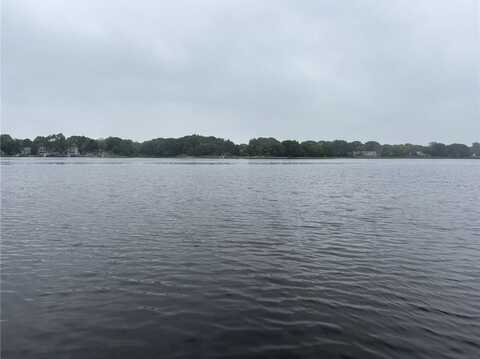 351 COUNTY Road, Barrington, RI 02806