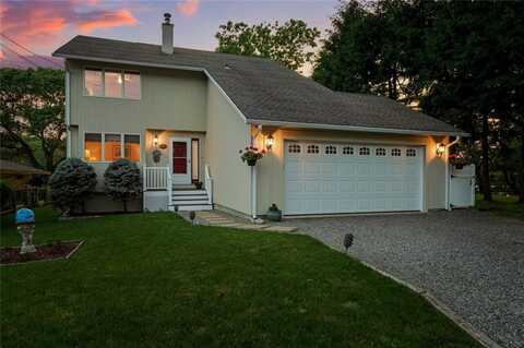 236 Indian Trail, Narragansett, RI 02874