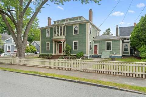 33 Liberty Street, Warren, RI 02885