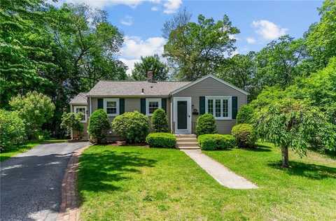 13 Angela Court, North Providence, RI 02904