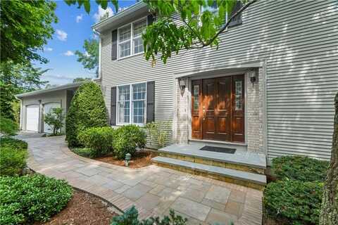 61 Kimberly Lane, Cranston, RI 02921
