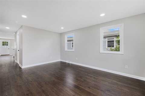 21 Victor Emanuel Avenue, Providence, RI 02904