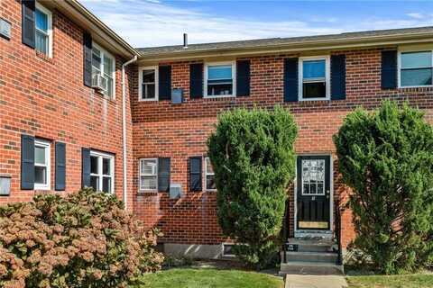 70 Carroll Avenue, Newport, RI 02840
