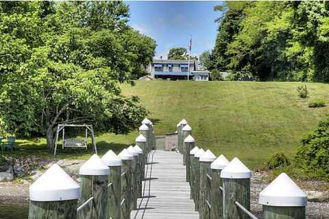 457 POPPASQUASH Road, Bristol, RI 02809