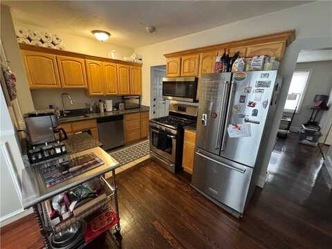 132 Gesler Street, Providence, RI 02909