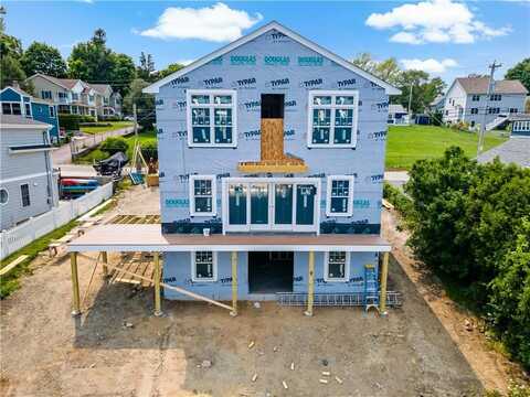 92 King Philip Avenue, Bristol, RI 02809