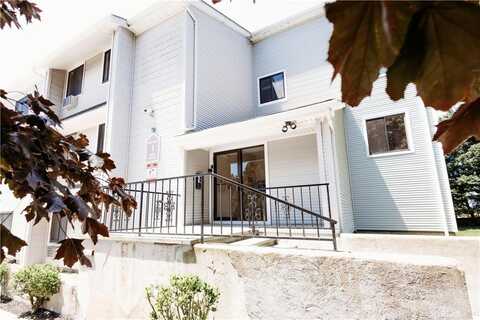 66 Girard Avenue, Newport, RI 02840