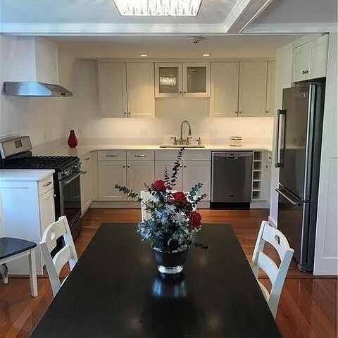 65 Merton Road, Newport, RI 02840