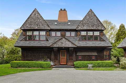 25 Walnut Street, Jamestown, RI 02835