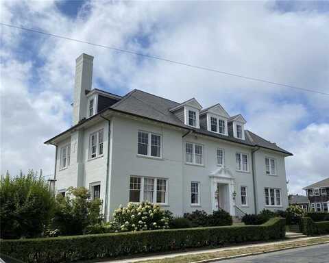 2 Harrison Avenue, Newport, RI 02840
