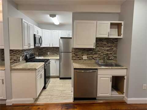 38 Freebody Street, Newport, RI 02840