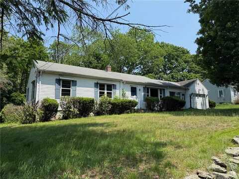 5 Pleasant View Circle, Smithfield, RI 02828