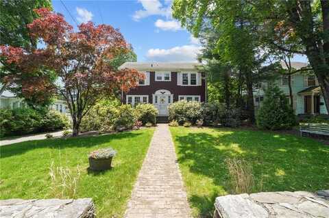112 County Road, Barrington, RI 02806