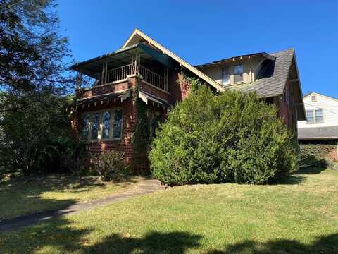 117 W Valley Street, Abingdon, VA 24210