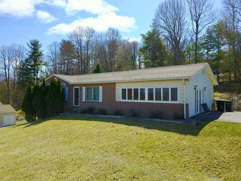 21 Cedar Point, Galax, VA 24333