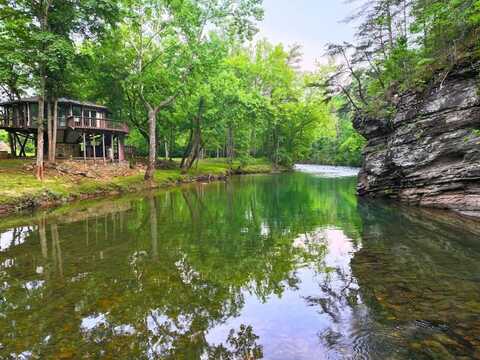 2804 Potts Creek Rd, Covington, VA 24426
