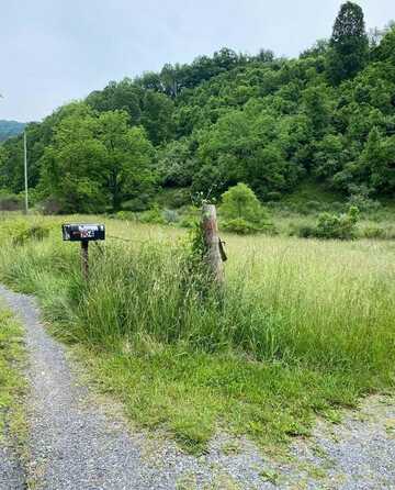 204 Daniels Road, Bandy, VA 24602