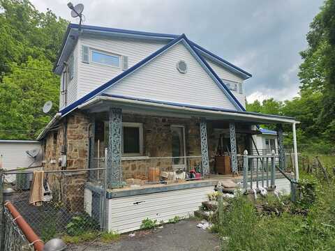 1497 Ravens Nest Branch, Cedar Bluff, VA 24609