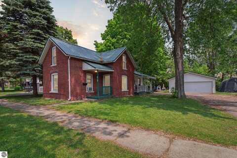 618 N River Avenue, Alma, MI 48801