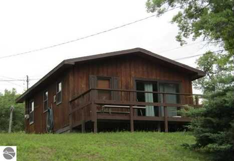 2052 N Ogemaw Trail, West Branch, MI 48661