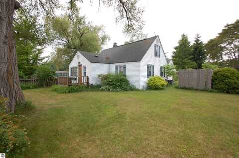 3507 N Huron Road, Pinconning, MI 48650