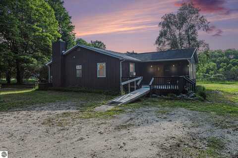 10560 Hager Road, Fife Lake, MI 49633