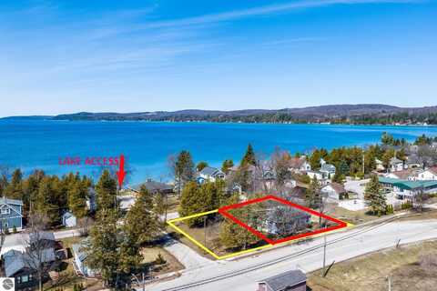 112 N Benzie Boulevard, Beulah, MI 49617