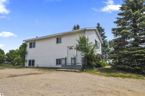 1404/1406 W Division Street, Cadillac, MI 49601