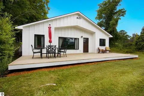 8489 S Glen Lake Road, Glen Arbor, MI 49636