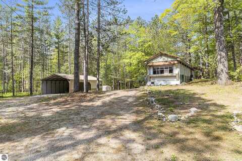 377 E Bear Lake Road, Kalkaska, MI 49646