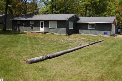 4020 Grass Lake Road, West Branch, MI 48661