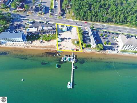 1469 US-31 N, Traverse City, MI 49686