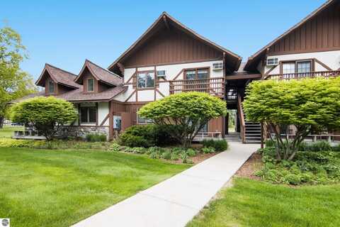 7765 Washtenaw Drive, Thompsonville, MI 49683
