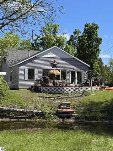 411 Hamilton Road, Tawas City, MI 48763