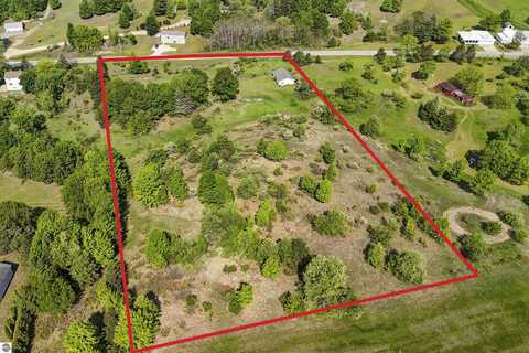 10882 Craig Road, Traverse City, MI 49686