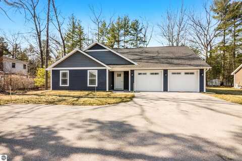 842 Munson Avenue, Traverse City, MI 49686
