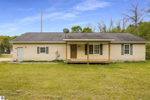 2733 Windcrest Lane, Traverse City, MI 49686