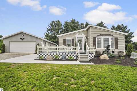 112 Eastland Drive, Leroy, MI 49655