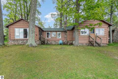 4452 Duesberry Drive, Hale, MI 48739