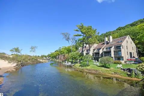 17 Great Lakes, Glen Arbor, MI 49636