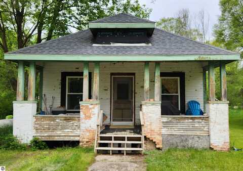 18846 Maple Street, Copemish, MI 49625