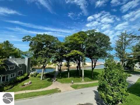 16F The Inn, Glen Arbor, MI 49636