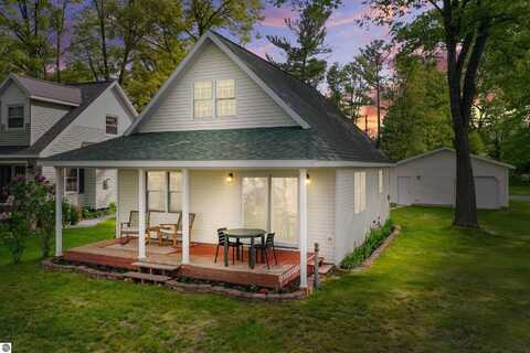 6829 W Redman Drive, Lake City, MI 49651