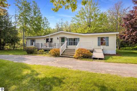 14501 Williams Drive, Elk Rapids, MI 49629