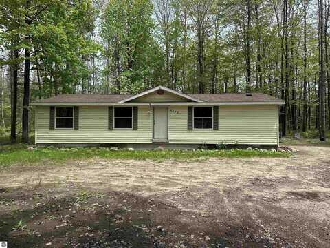 4779 Hummingbird Lane, South Boardman, MI 49680